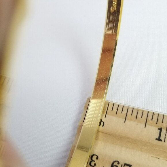 Vintage Crown Trifari Gold Tone Skinny Diamond Pattern Bangle Bracelet, Estate - Picture 5 of 8